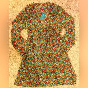 Ecodesign beach/ pool cover up. Vibrant colors, beautiful balls on ties size M